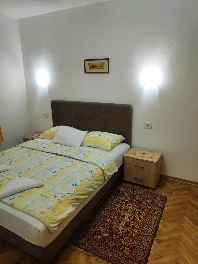Asanovic *