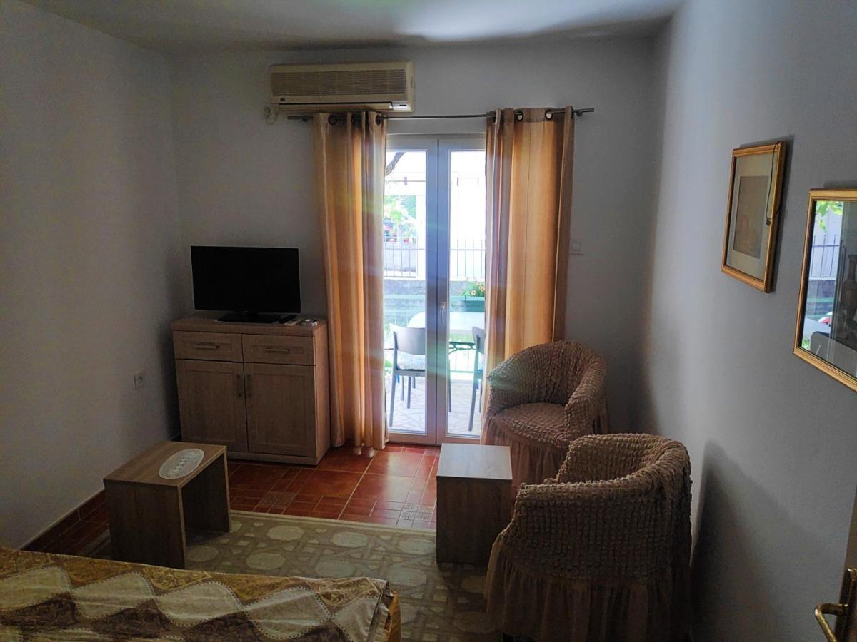 Apartment Asanovic *