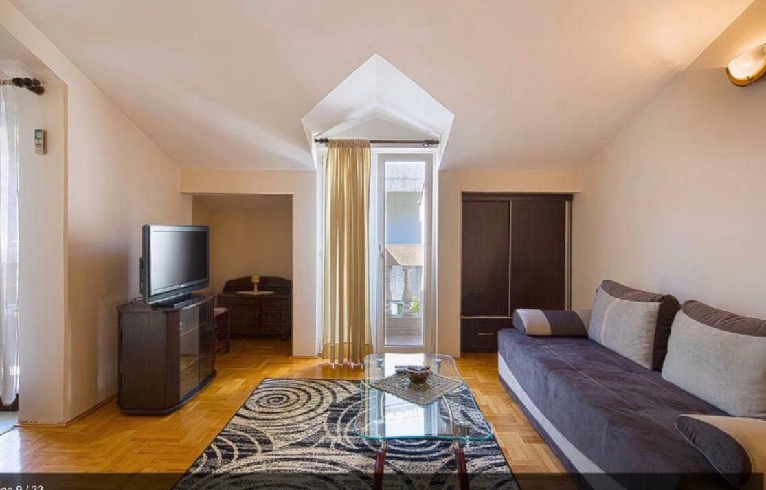 Asanovic Apartment *